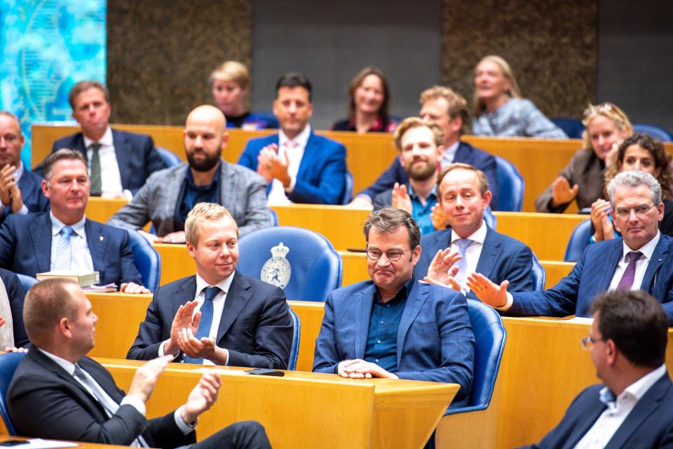 Kamerlid Arno Rutte bij zijn afscheid in de Tweede Kamer